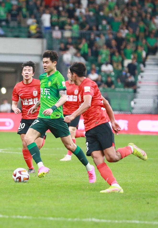 河北迎来惊险胜利,引领全场 河北迎来惊险胜利,引领全场