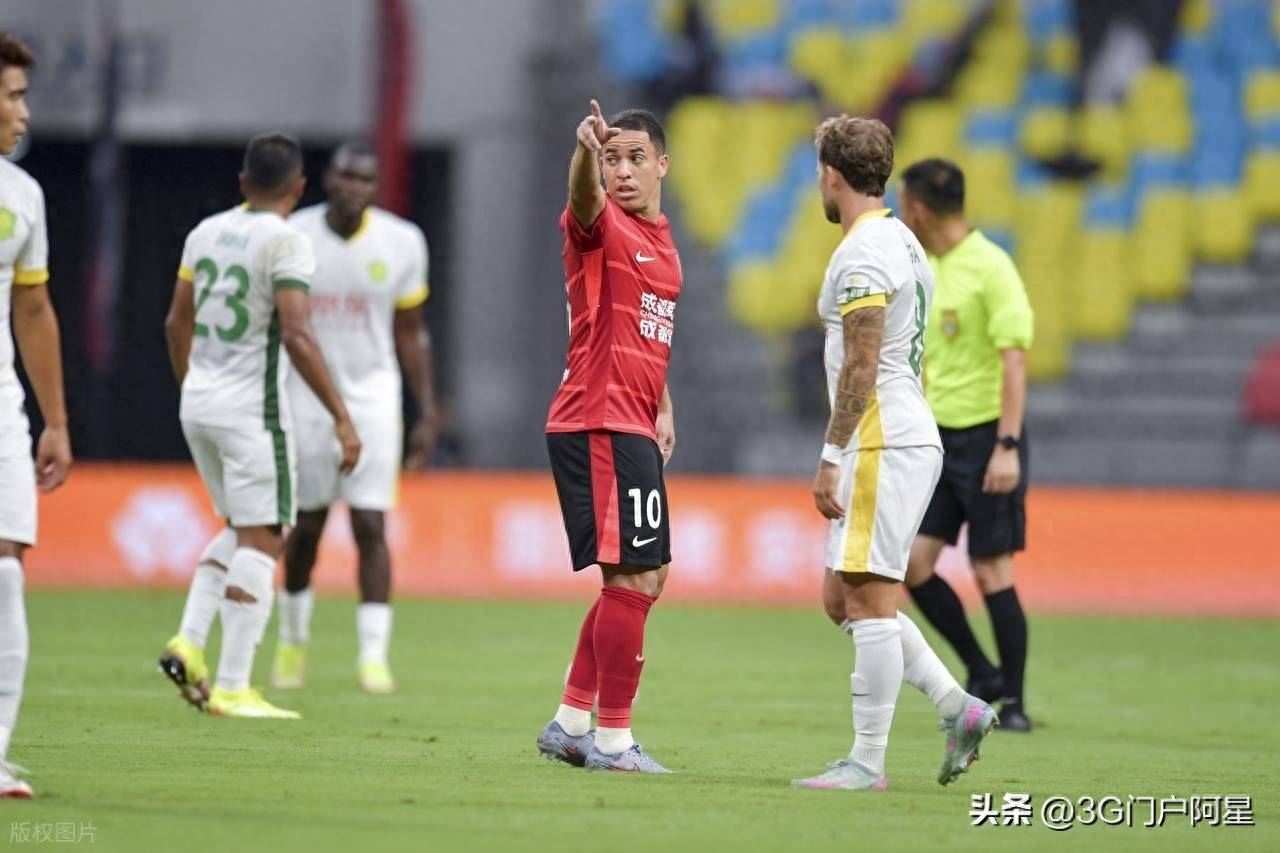 北京国安豪取连胜,球员斗志昂扬冲刺领先 北京国安豪取连胜,球员斗志昂扬冲刺领先