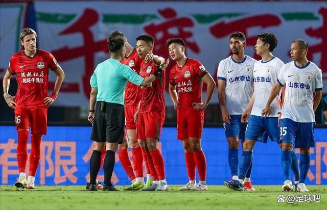 关于红牌风波!争议判罚引发热议的信息 关于红牌风波!争议判罚引发热议的信息