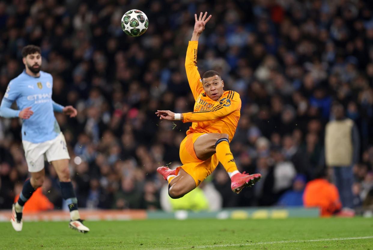 开云体育登录-关于皇马碾压那不勒斯，布鲁诺·费尔南德斯惊艳世界的信息