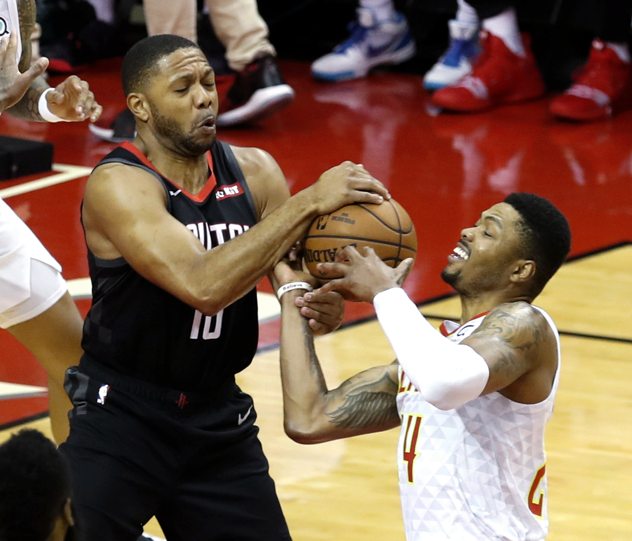 火箭大胜老鹰,约结砍下25+reb 火箭大胜老鹰,约结砍下25+reb