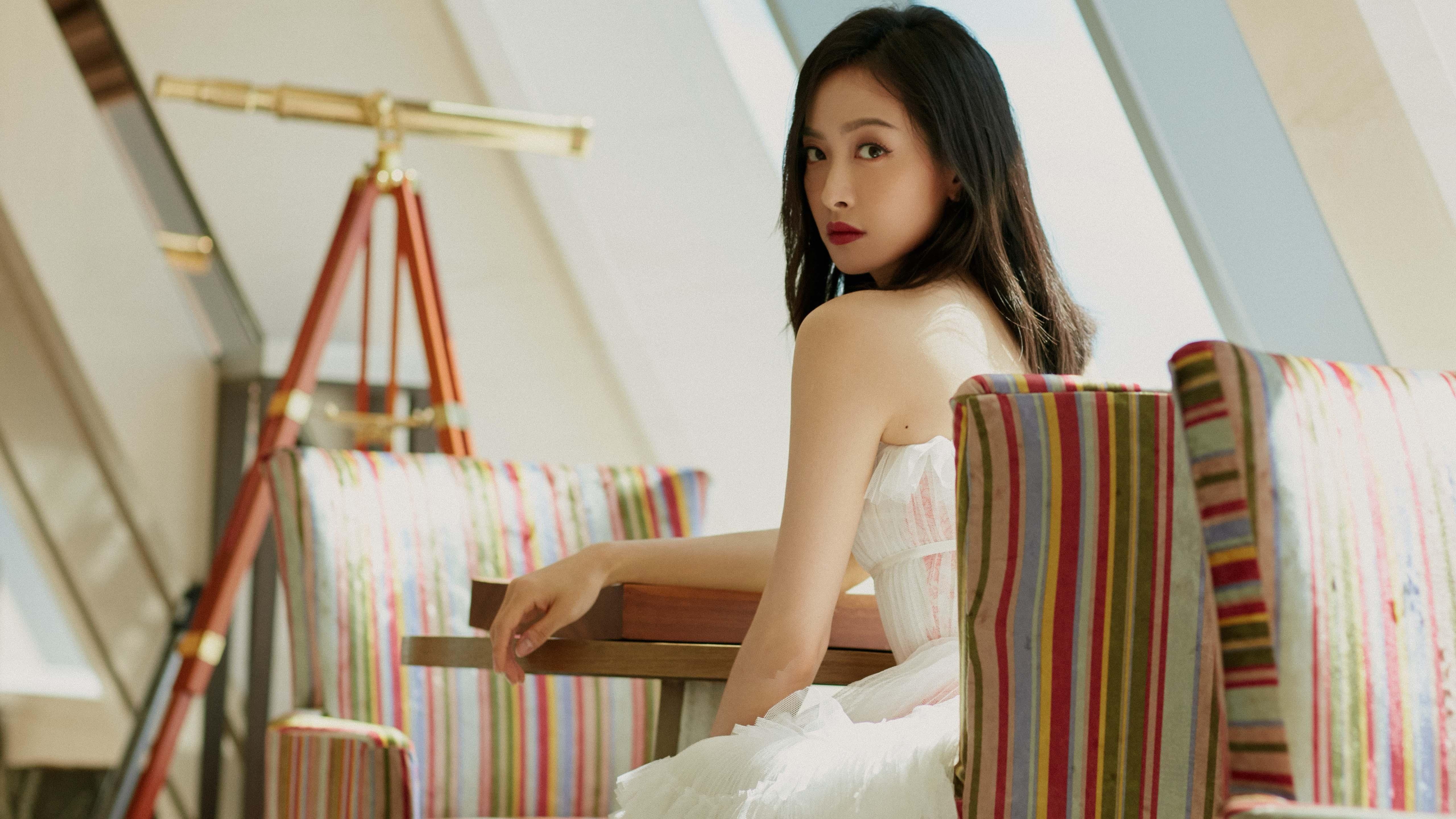 开云体育app-牙买加稳健克丹麦，德里赫特生涯之夜闪耀绿茵场